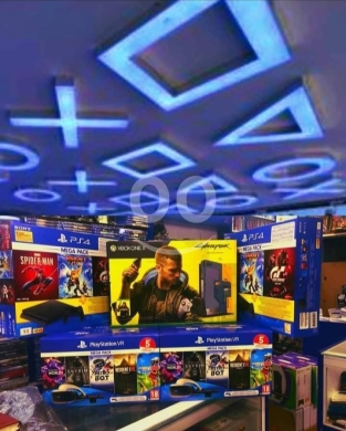 Gaming Console & Accessories in Dekouaneh - PS4 PS5 NINTENDO SWITCH AVAILABLE
