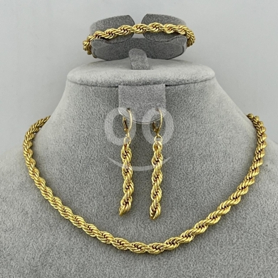 Clothes, Footwear & Accessories in Nabatyeh - Goldplated and more