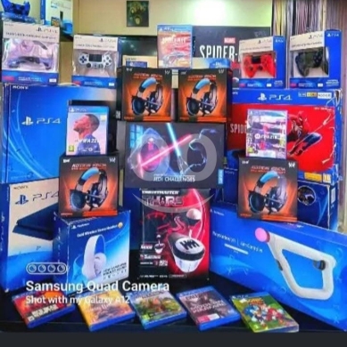 Gaming Console & Accessories dans Dekouaneh - AVAILABLE PS4 PS5 NINTEDO SWITCH