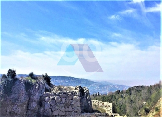 Lands for sale in Reyfoun - Land with Prime Location 4sale in Rayfoun - أرض بموقع مميز للبيع في ريفونJS70L2