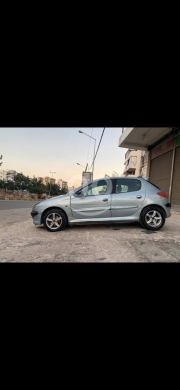 PEUGEOT dans Zahleh - Peugeot 206 Model 2005