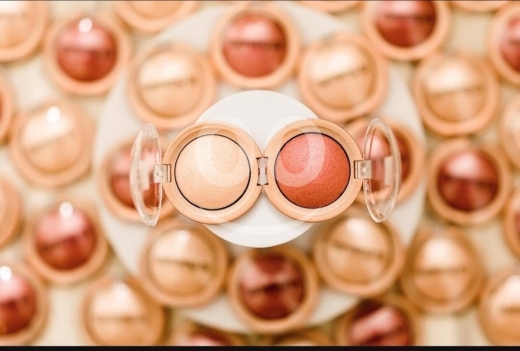 Health & Beauty in Nahr Ibrahim - Diamond highlighter from TommyG