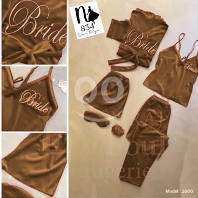 Clothes, Footwear & Accessories in Loussiya - بيجامة مطرزة 6 قطع