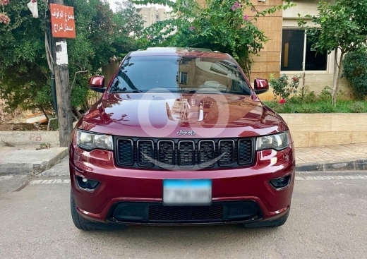 جيب في ضم والفرز - Jeep Grand Cherokee Altitude 2017 | Black Edition | Low Mileage 62,000 KM | Sunroof & Keyles