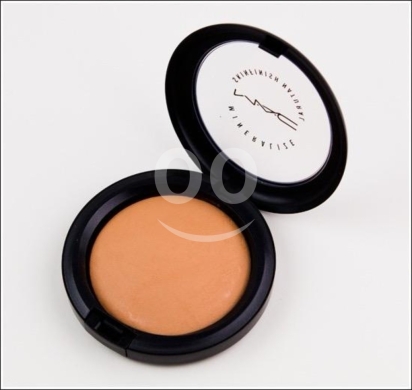 Health & Beauty in Debbiyeh - MAC Mineralize Skinfinish Natural Powder | Bronzer & Highlighting Finish
