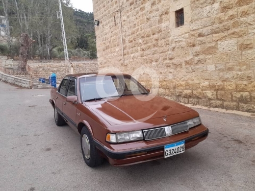 Other in Hadeth - اولزموبيل موديل ١٩٨٩