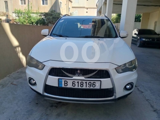 Mitsubishi in Tripoli - Mitsubishi outlander 2011