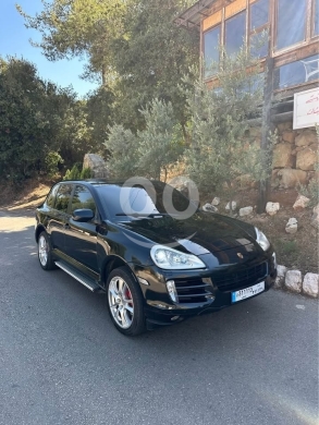 Porsche in Furn Al Chebak - PORSCHE CAYENNE model 2008