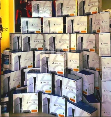 Gaming Console & Accessories in Dekouaneh - AVAILABLE PS4 PS5 WITH WARRANTY