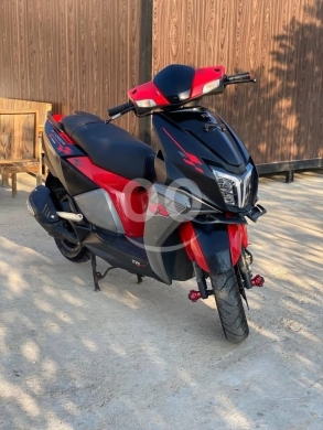Motorcycles & ATVs dans Béchmizzine - Tvs 2022