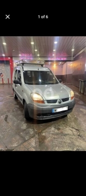 Renault in Aramoun - Renault Kongoo 2004