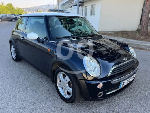 Mini in Broumana - Mini Cooper 2006