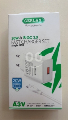Mobile accessories in Bab Al Ramel - شاحن جيرلاكس ٢٠ واط شحن سريع مع كابل مايكرو | Gerlax A3V 20W Fast Charger & Micro USB Set