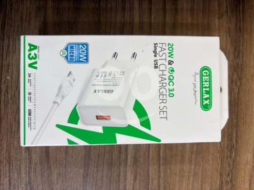 Mobile accessories dans Bab Al Ramel - شاحن جيرلاكس ٢٠ واط شحن سريع مع كابل يو أس بي تايب سي | Gerlax 20W Fast Charger & Type-C Cable