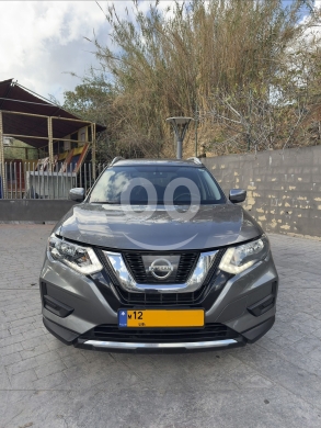 Nissan rogue 2017 SV AWD Nissan فيفادو