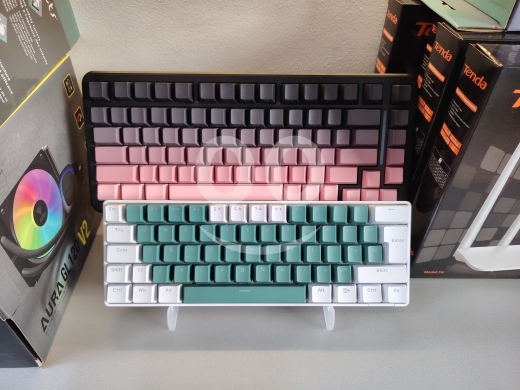 قطع غيار الكمبيوتر وملحقات البرامج في طرابلس - Attack Shark Keyboard m86 blackberry color