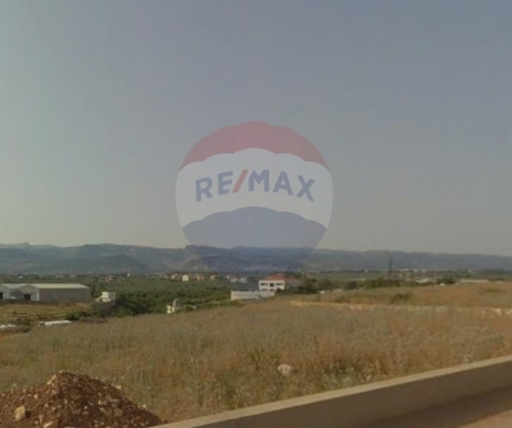 Lands for sale in Btouratij - R9-2802 Land for Sale in Btouratij, Koura - 2200m²