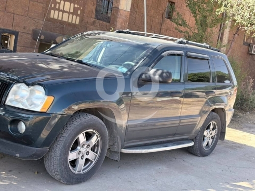 Jeep in Ka'a el-Rim - Jeep grand cherokee 2006