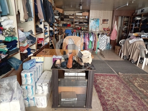 Commercials for rent dans Al Midan - محل للاستثمار