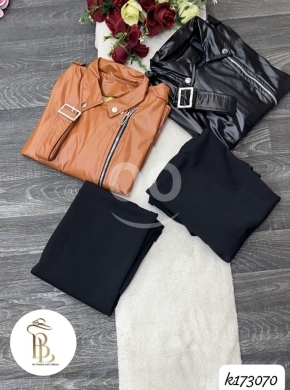 Clothes, Footwear & Accessories in Tripoli - طقم نسائي قطعتين فخم: جاكيت جلد أنيق بخامة سكوبا - مقاس موحد