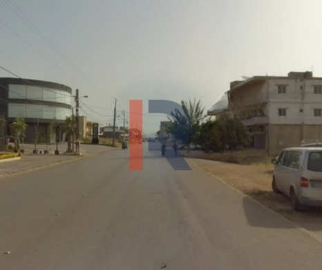 R9-2808 Turnkey Opportunity: Land with Structure on Main Road – Perfect for Food Court o… — 2