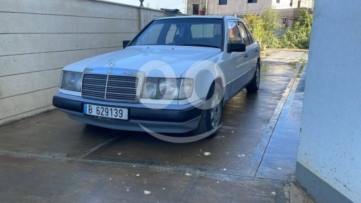 Mercedes-Benz in Beirut City - Mercedes-Benz model 1986