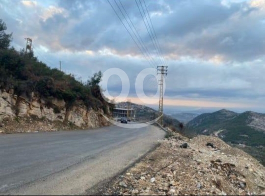 Lands for sale in Bzal - أرض للبيع في بزال عكار على الطريق العام - مساحة 777م² مع رخصة بناء، واجهة 17.5 متر