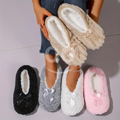 Clothes, Footwear & Accessories in Loussiya - بنتوفل صوف