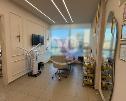 Commercials for rent in Achrafieh - 70m2 Clinic+parking |prime location| 4rent in Achrafieh - عيادة في الأشرفيةGR64CC1