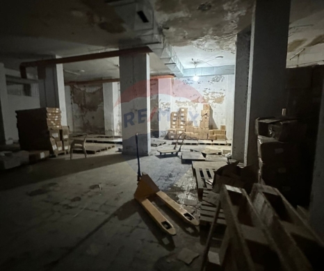 عقارات تجارية للبيع في Al Thaqafe Street - R9-2813 Warehouse for Sale in Thaqafa Street Tripoli - 850 m²