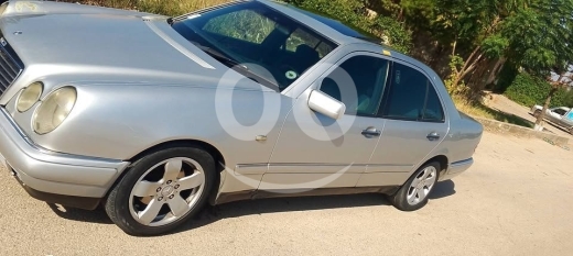 مرسيدس بنز في طرابلس - Mercedes-Benz model 1998