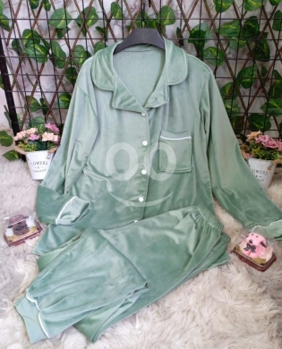 Luxury Velvet Pajama Set for Women | Long Sleeve Button-Up PJs | Winter Loungewear — 4