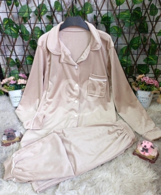 Luxury Velvet Pajama Set for Women | Long Sleeve Button-Up PJs | Winter Loungewear — 6
