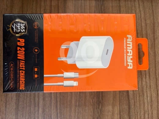 Mobile accessories in Bab Al Ramel - شاحن Amaya السريع بقوة 20 واط | Amaya PD 20W Fast Charging Kit