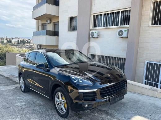 Porsche in Tripoli - Porsche Cayenne 2016