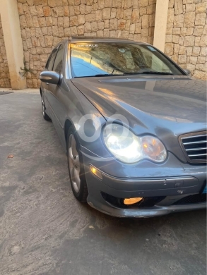 مرسيدس بنز في مدينة بيروت - Mercedes-Benz C230 2005