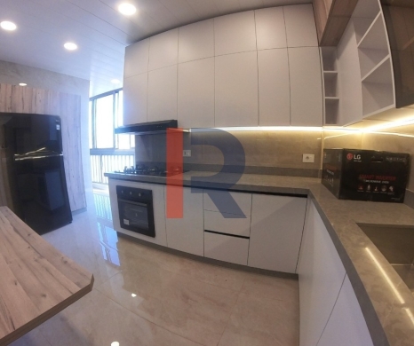 R9-2829 Luxury Apartment for Sale in Nadim El Jisr – 300 m² — 12