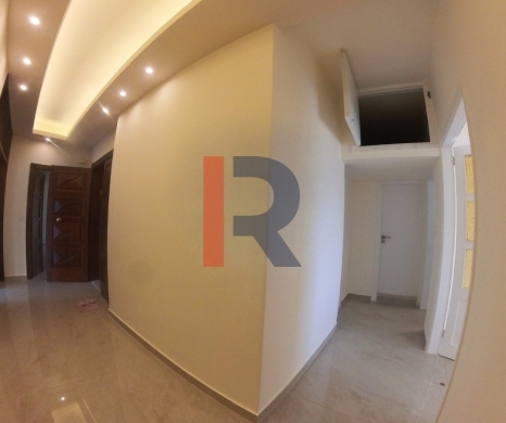 R9-2829 Luxury Apartment for Sale in Nadim El Jisr – 300 m² — 11