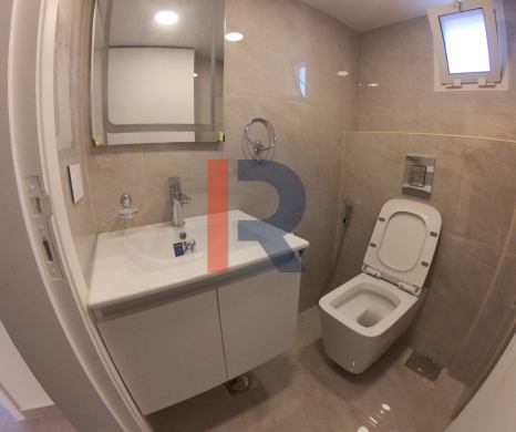 R9-2829 Luxury Apartment for Sale in Nadim El Jisr – 300 m²