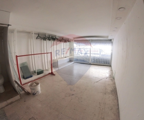 Commercials for rent dans Basatin Tripoli - R9-2831 Commercial Shop for Rent - Souk El Arid - Trtipoli