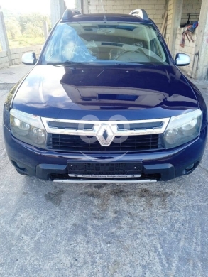 Renault dans Beyrouth - Renault Duster Model 2014