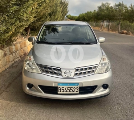 Nissan dans Beyrouth - Nissan tida 2010