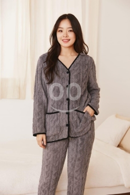 الملابس، الأحذية والزينة في مدينة بيروت - Grey Fleece Pajama Set