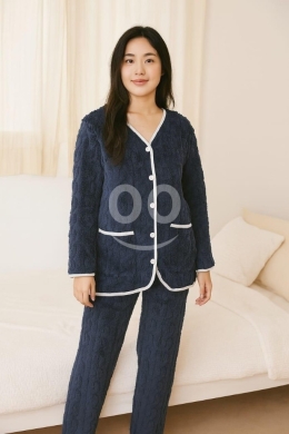 Clothes, Footwear & Accessories in Beirut City - Womens Winter Pajama Set