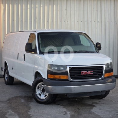 GMC in Menyeh - GMC Savana 2014
