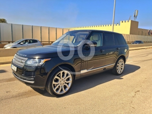 Rover in Beirut City - 2017 Range Rover Vogue HSE | 3.0L V6 Supercharged | Low Mileage 54K Miles | Luxury SUV