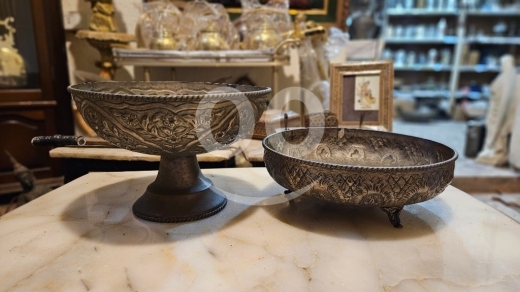 Antiques & Collectibles dans Ghobeiry - جاط نحاس ملبس فضه عدد٢