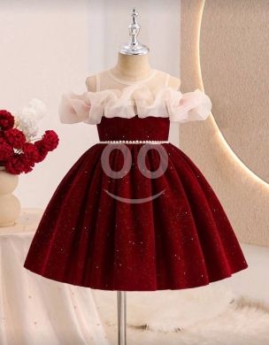 Clothes, Footwear & Accessories in Tripoli - فستان بناتي مخملي عنابي فاخر بياقة كشكش لؤلؤية | Luxury Burgundy Velvet Girls Dress with Pearl Ruffl