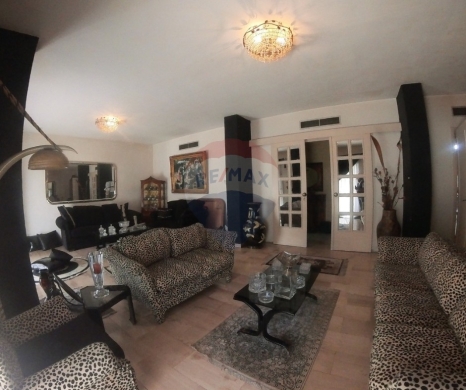 شقق للبيع في Nakabet Al Ateba - R9-2848 Spacious Apartment for Sale in Akabet Ateba - 280 m²