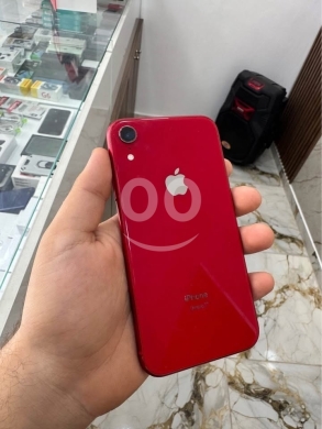 Mobile phones in Zgharta - Iphone Xr 64gb
